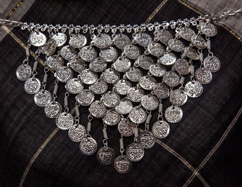 V Shape Necklace With Coins 288