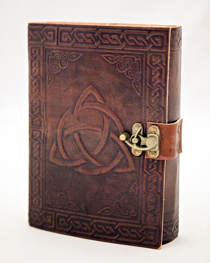 India Arts Triquetra Journal With Latch PM172-02