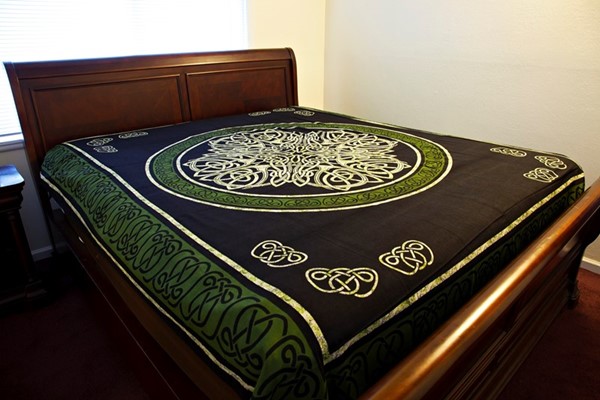 India Arts Cotton Celtic Circular Knot Tapestry 074-09